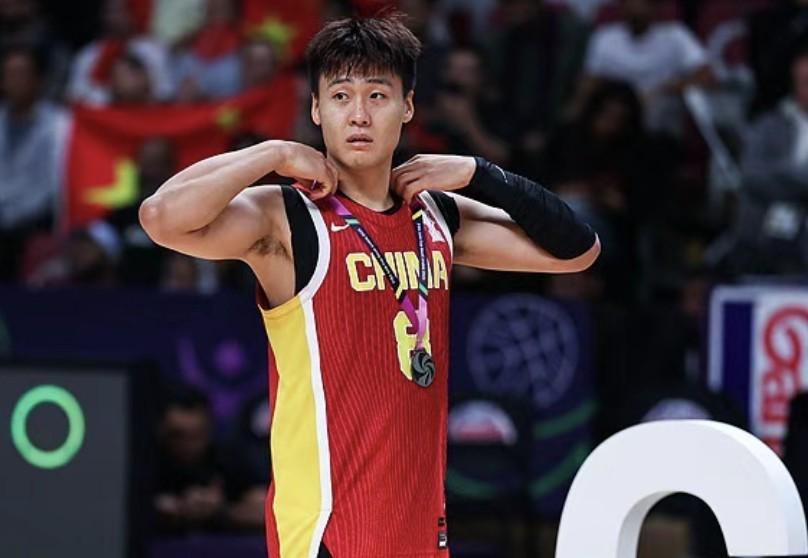 北青：北京男篮正试图引进赵睿，但运作时间已十分有限